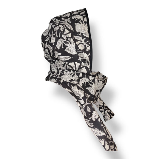 Black & White (in stock)